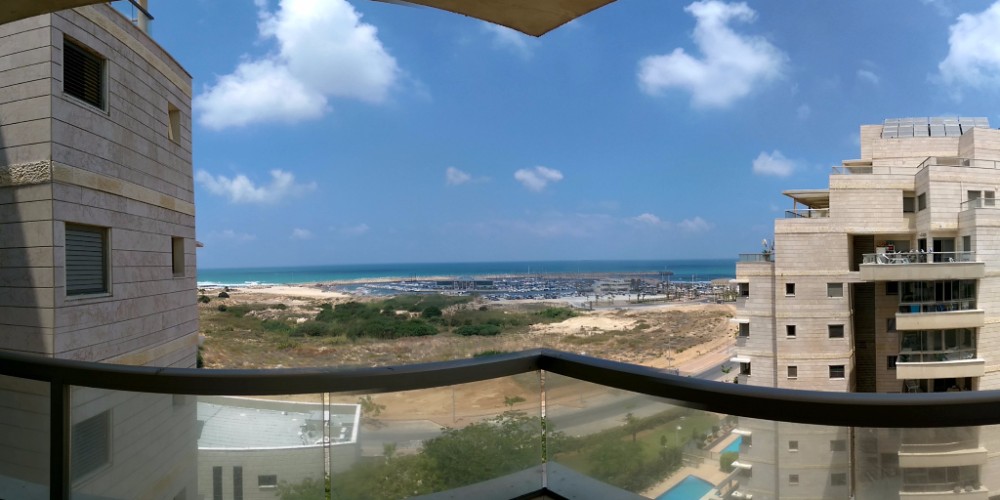 אקסודווס 3 נוף מהמרפסת