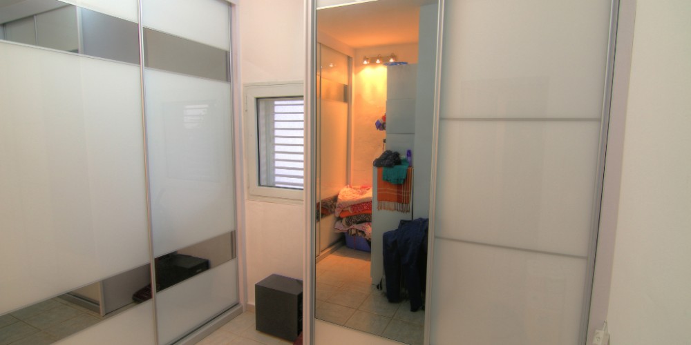 ממד חדר ארונות