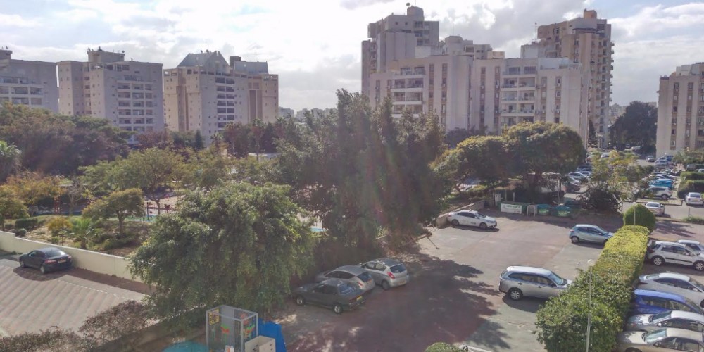 תמונת הנוף ממרפסת הדירה