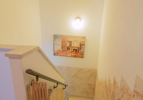 חדר מדרגות 2