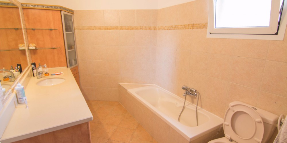 חדר רחצה ראשי