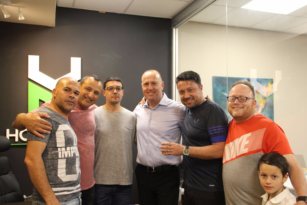 השקה הומנטור