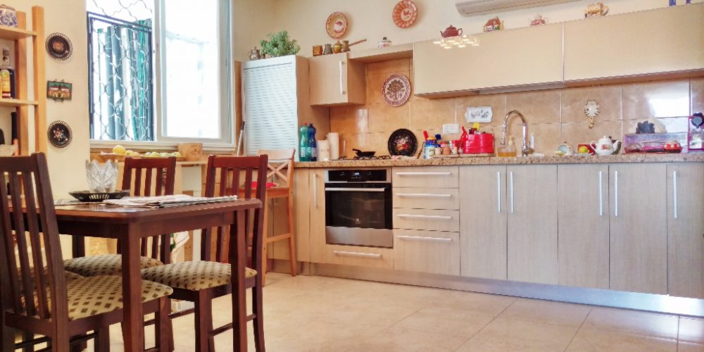 מטבח ופינת אוכל