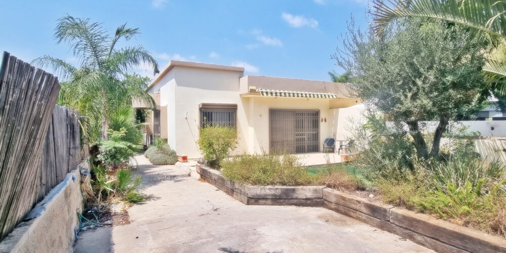 חזית הבית 3