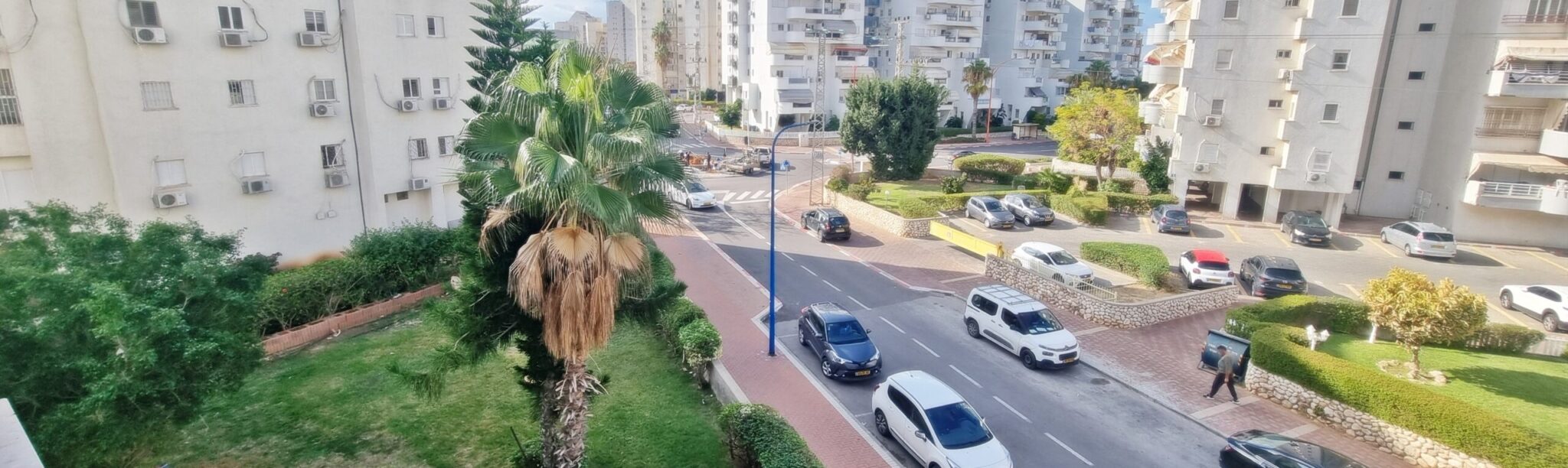 דירת 4 חד' משופצת ברובע י"א 