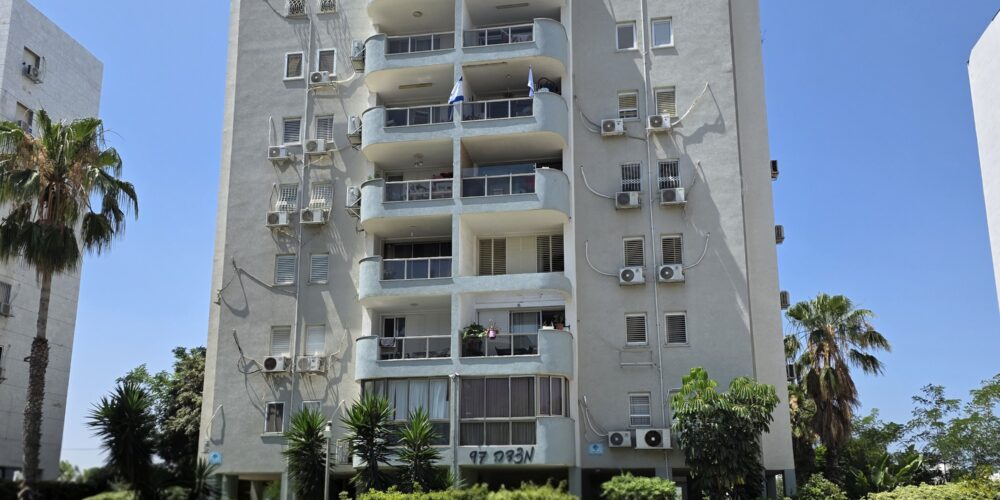 בניין הר מצדה 97