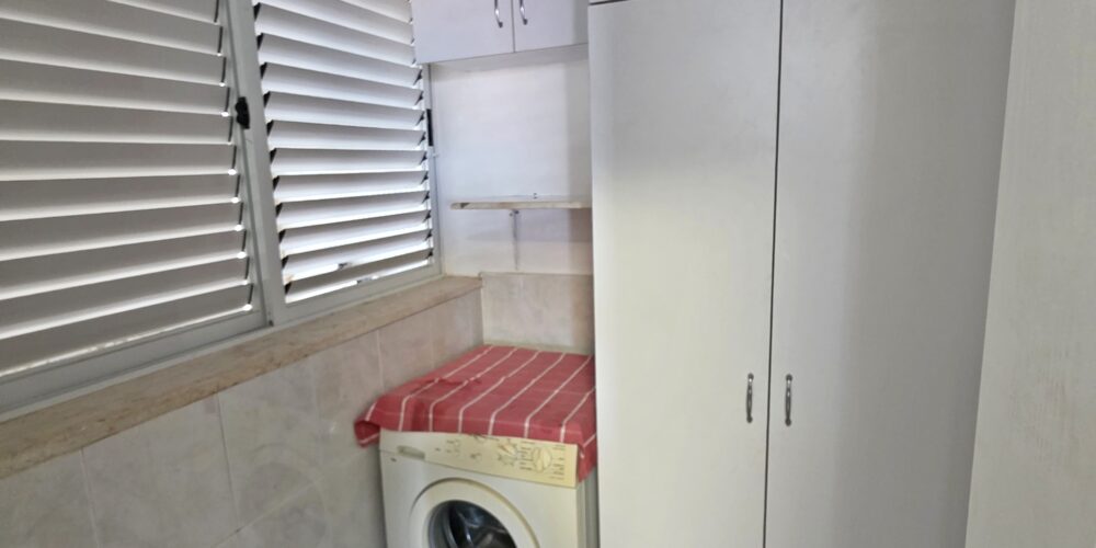 חדר כביסה ושירות