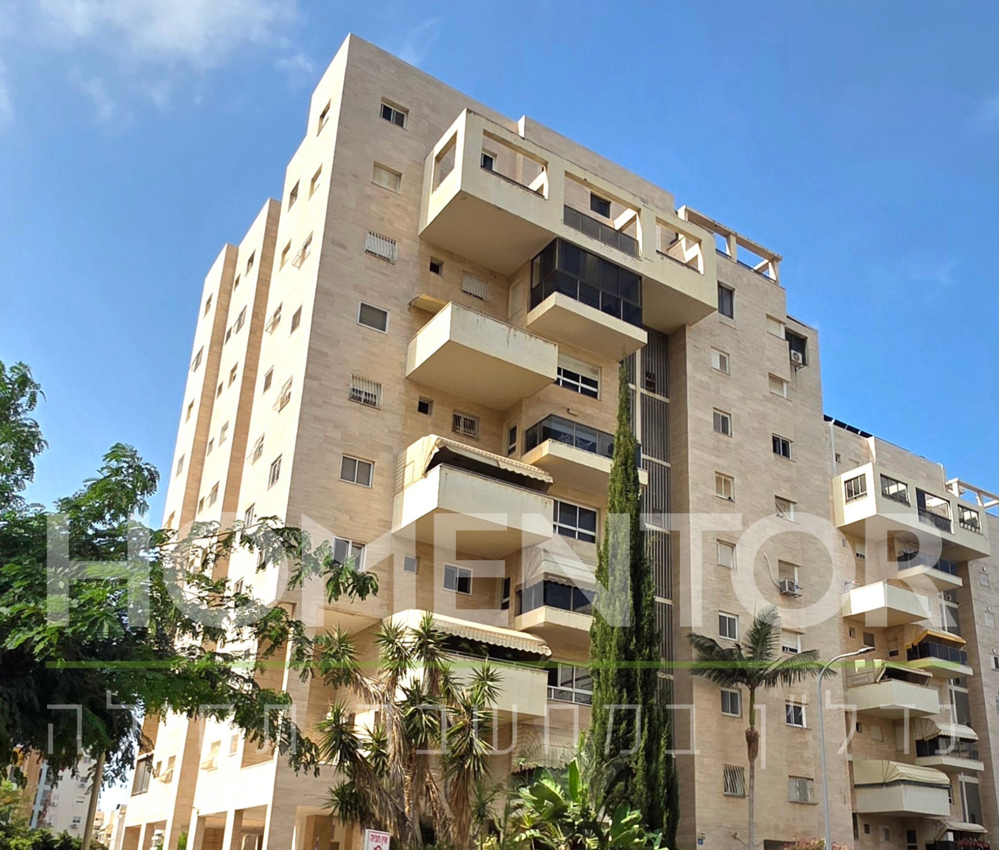 למכירה בבלעדיות: דירת 4 חדרים משופצת מהיסוד בנחל שניר 21, רובע י״א, אשדוד